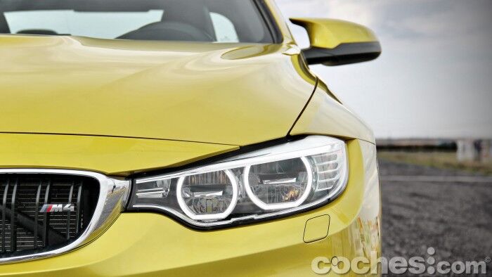 BMW_M4_Coupé_019