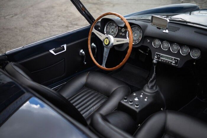 Ferrari 250 GT LWB California Spider 1959 interior 01