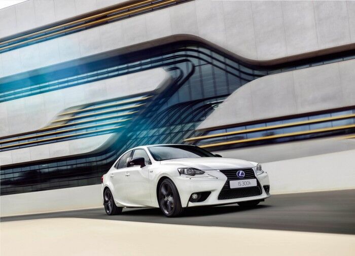 Lexus IS 300h Sport Edition 2015 02