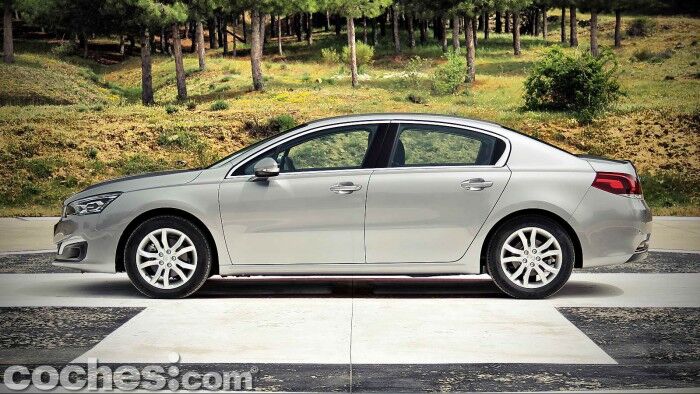 Peugeot 508 BlueHDi 018 700x394