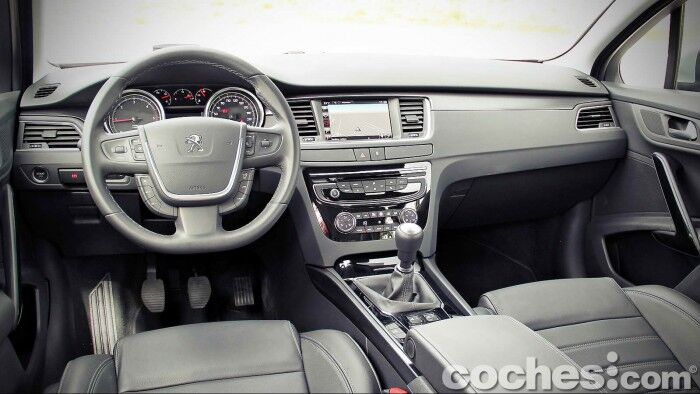 Peugeot_508_BlueHDi_035