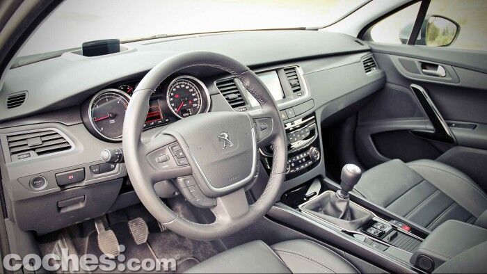 Peugeot_508_BlueHDi_039