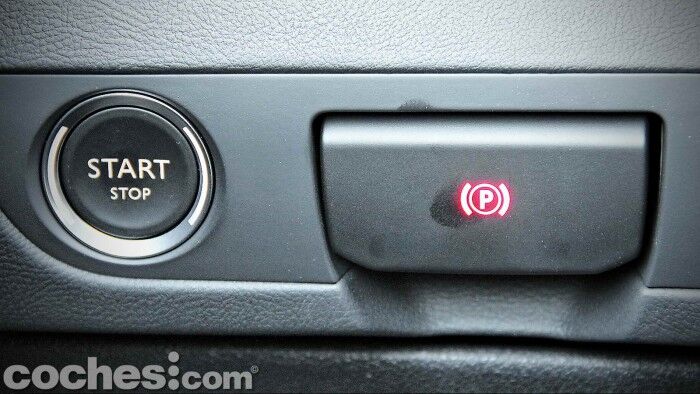 Peugeot_508_BlueHDi_071