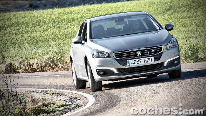 Peugeot_508_BlueHDi_074