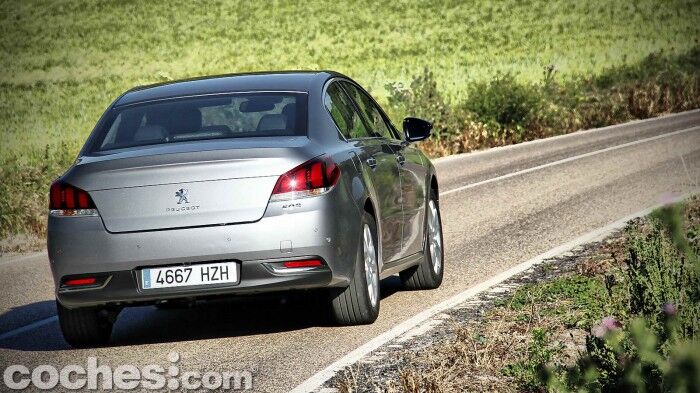 Peugeot_508_BlueHDi_078