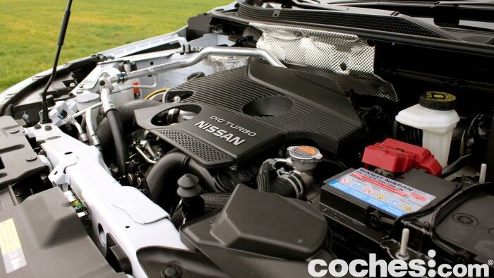 Prueba Nissan Qashqai DIG-T 163 CV 2015 motor 02
