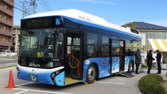 Toyota Bus Hidrógeno 04