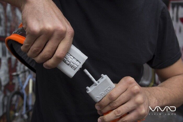 Vivid Lock 03