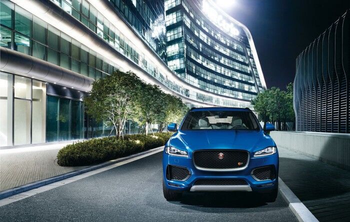 Jaguar F PACE LE S 2016 05 700x444