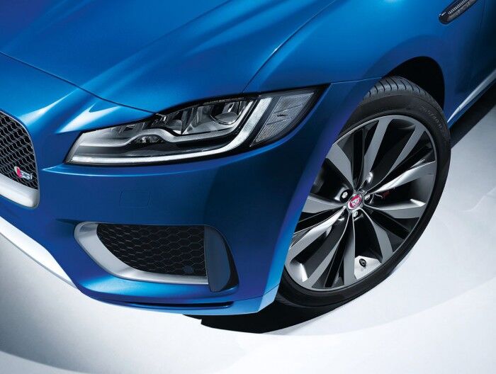 Jaguar F-PACE LE S 2016 10