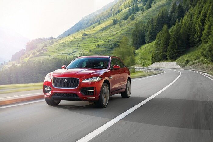 Jaguar F-PACE R Sport 2016 07