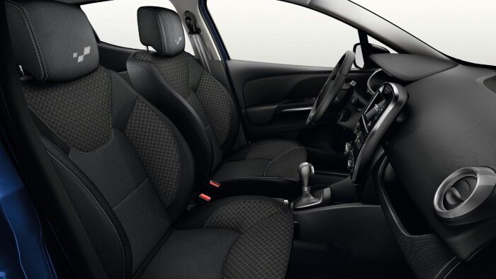 Renault Clio IV GT Line 2015 interior 01