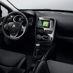Renault Clio IV SL Premium 2015 Interior 06 150x150