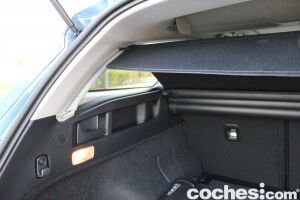 Toyota Auris Touring Sports 2015 maletero 15