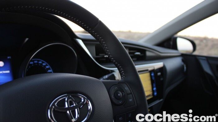 Toyota Auris Touring Sports 2015 prueba interior 21
