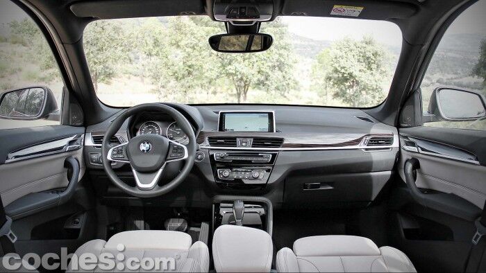 BMW_X1_xDrive20d_020
