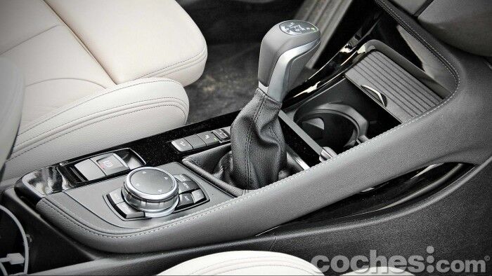 BMW_X1_xDrive20d_034