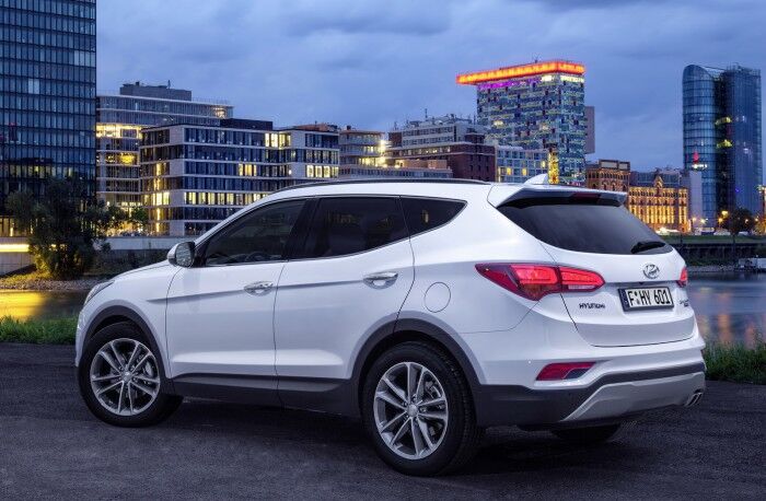 Hyundai Santa Fe 2016 02