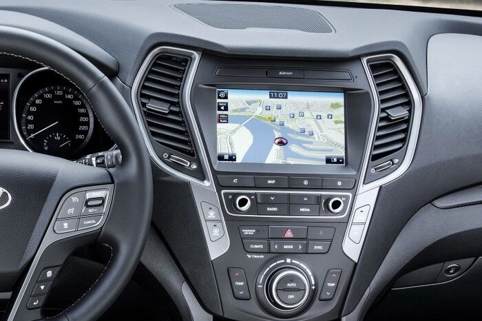 Hyundai Santa Fe 2016 interior 03