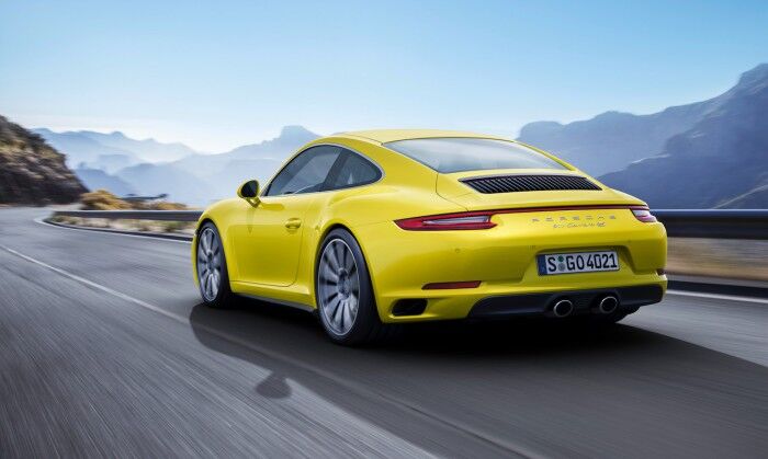 Porsche 911 Carrera 4S Coupe 2015 02