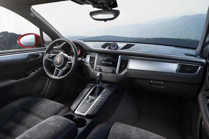 Porsche Macan GTS 2016 interior 01