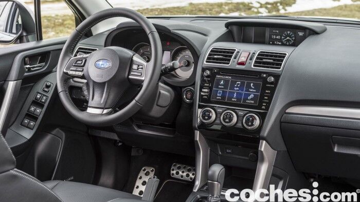 Subaru Forester 2.D Lineartronic 2015 interior 18