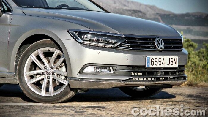 Volkswagen_Passat_2.0TDI_BMT_018