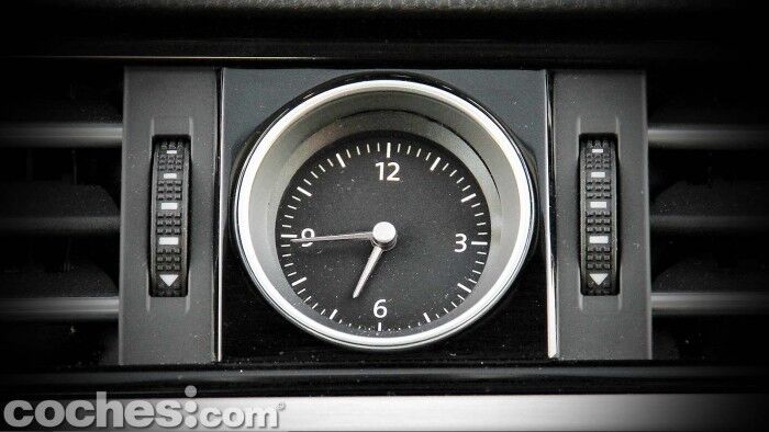 Volkswagen_Passat_2.0TDI_BMT_074