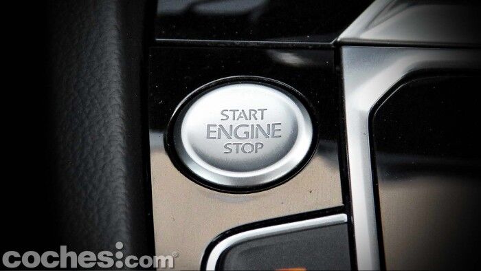 Volkswagen_Passat_2.0TDI_BMT_075
