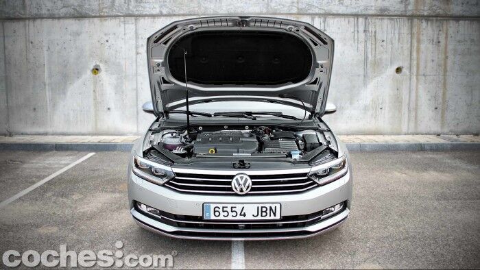 Volkswagen_Passat_2.0TDI_BMT_092