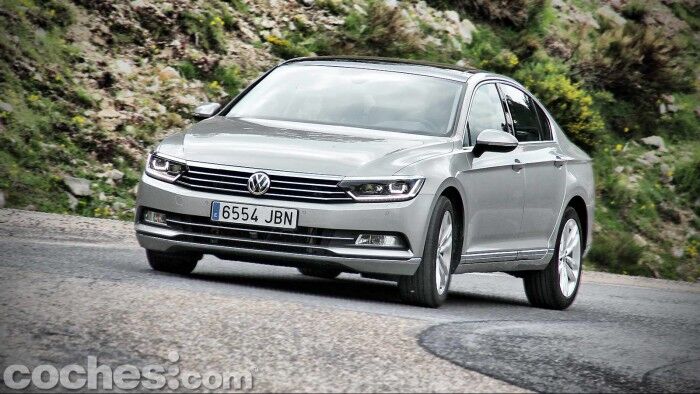 Volkswagen_Passat_2.0TDI_BMT_111