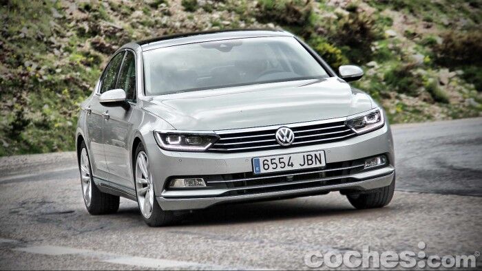 Volkswagen_Passat_2.0TDI_BMT_112