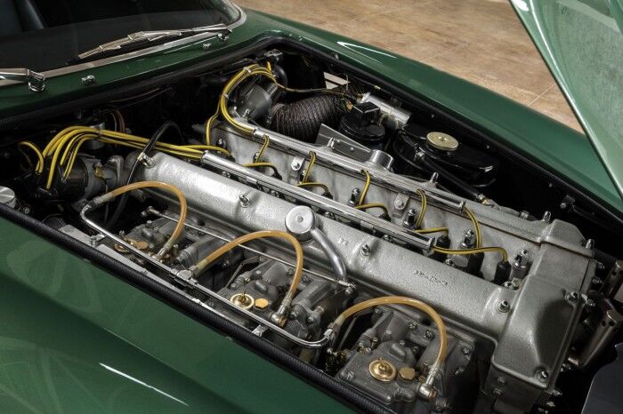 Aston Martin DB4GT Zagato 1962 motor 01