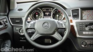 Mercedes_Benz_GL_350_035