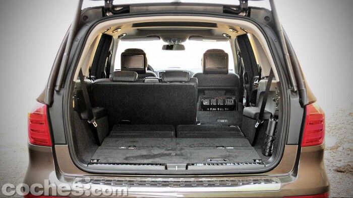 Mercedes_Benz_GL_350_053
