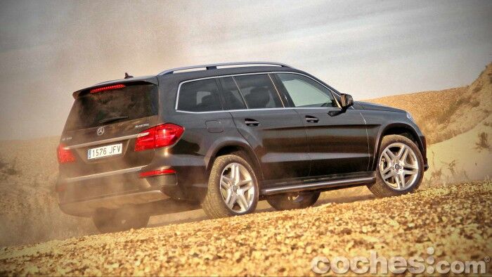 Mercedes_Benz_GL_350_082