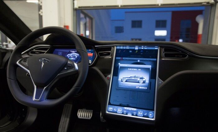 Tesla model s p85d 02