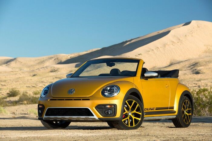 Volkswagen Beetle Dune Cabrio 2016 04 700x467