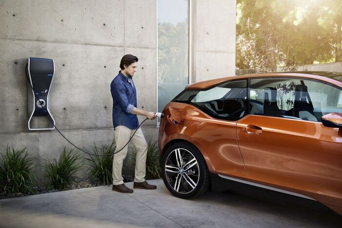 2013 BMW I3 Concept Coupe Electric Car Charging Opt 700x468