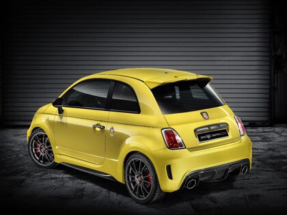 Abarth 695 biposto Record, la mini-máquina perfecta