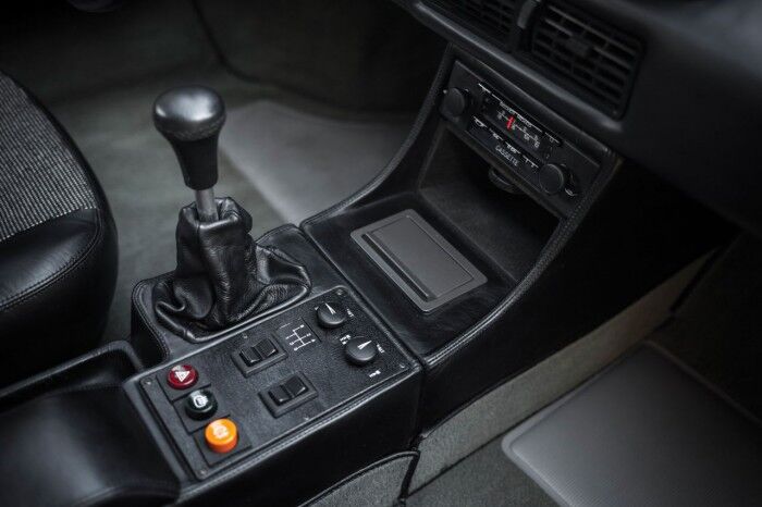 BMW M1 1981 interior 04