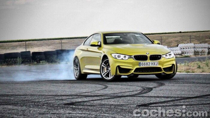 BMW_M4_Coupé_046