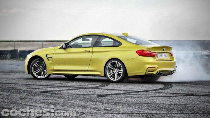 BMW_M4_Coupé_049