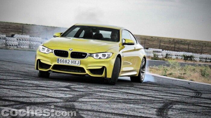 BMW_M4_Coupé_050