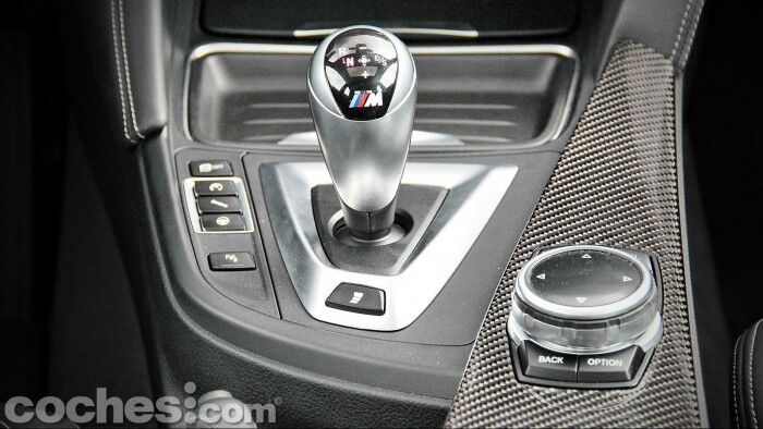 BMW_M4_Coupé_055