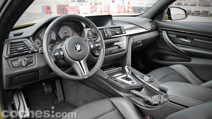 BMW_M4_Coupé_068