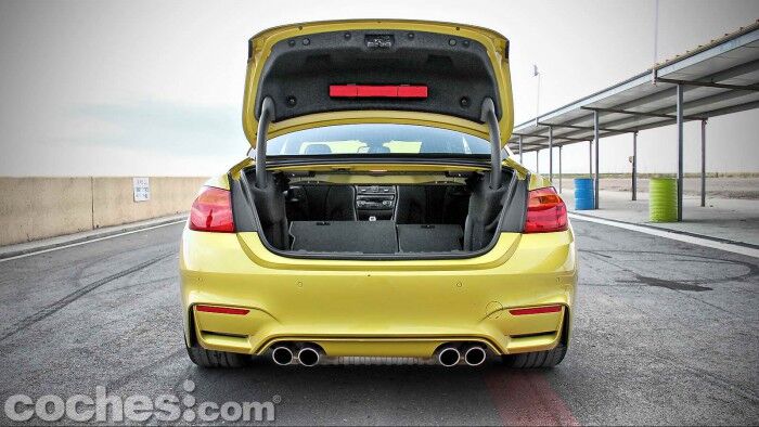BMW_M4_Coupé_076