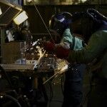 Land Rover Defender Fabrica 2015 04 150x150