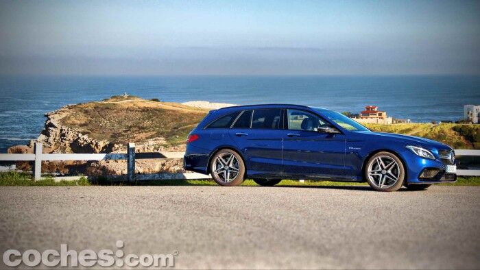 Mercedes-AMG_C_63_Estate_004