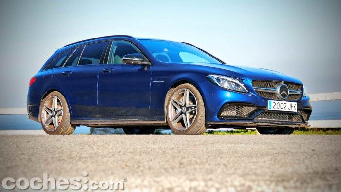 Mercedes-AMG_C_63_Estate_019